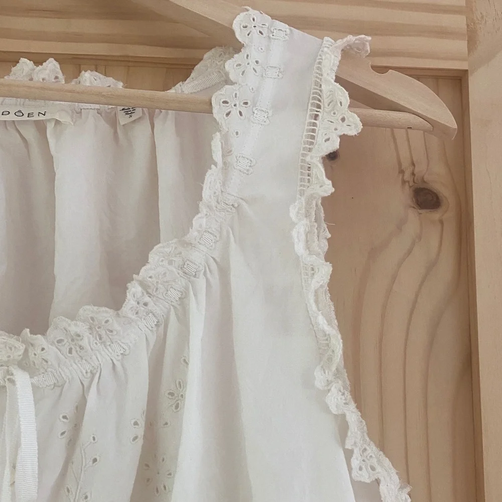 Doen White Eyelet Lace Crop Blouse - Picture 8 of 11